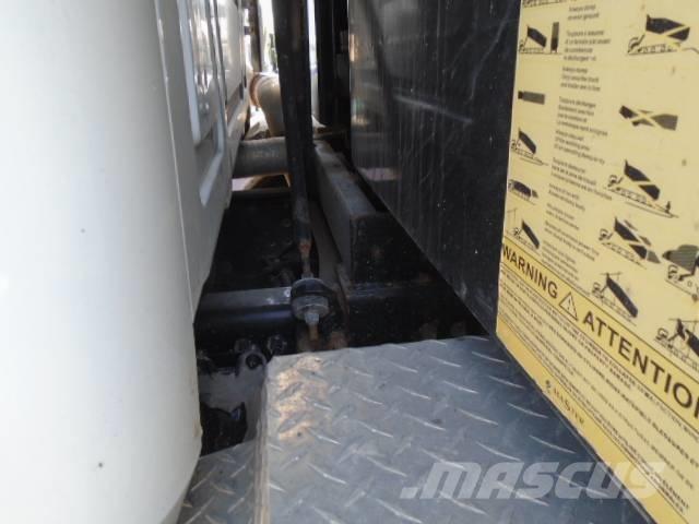Mack GRANITE GR64B Camion ribaltabili