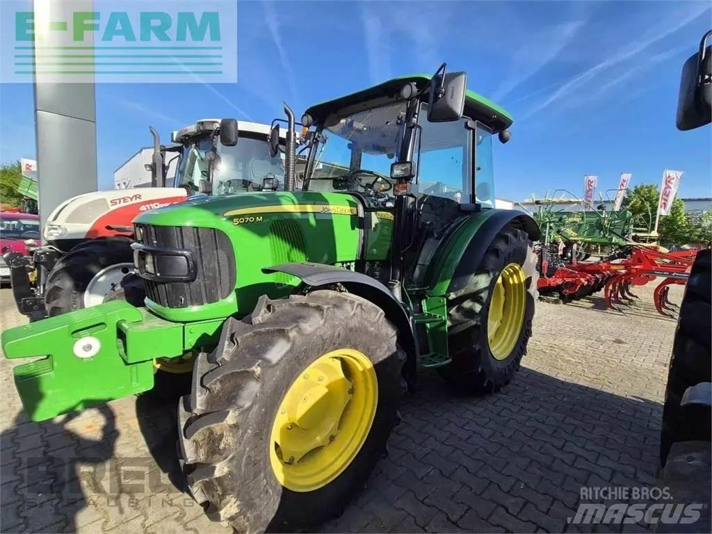 John Deere 5070 m Trattori