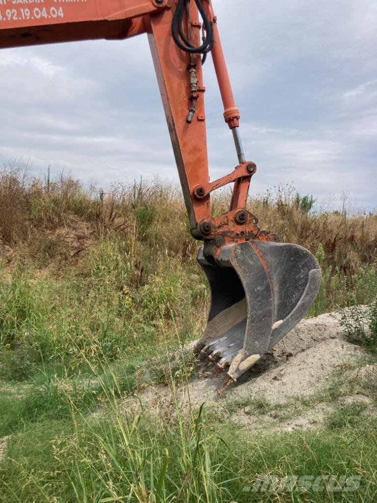 Hitachi EX 135 W Escavatori gommati