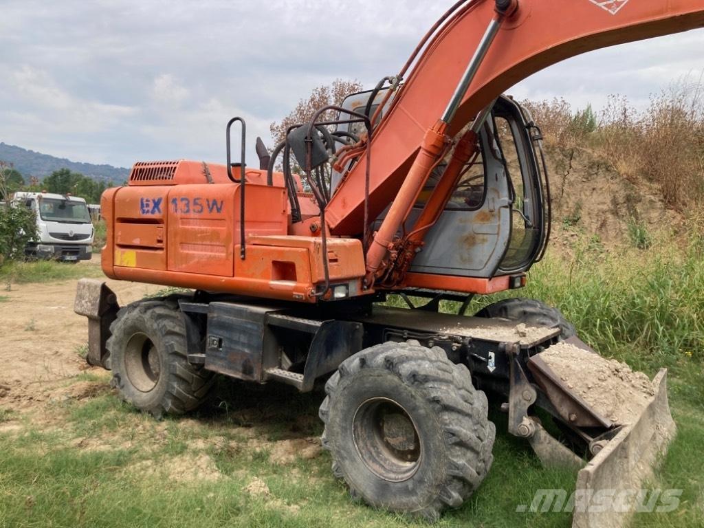 Hitachi EX 135 W Escavatori gommati
