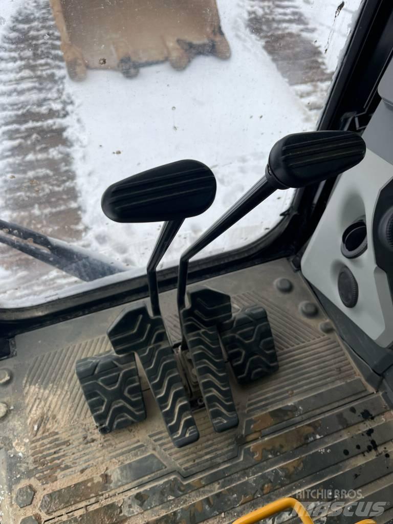 CAT 374-07B Escavatori cingolati