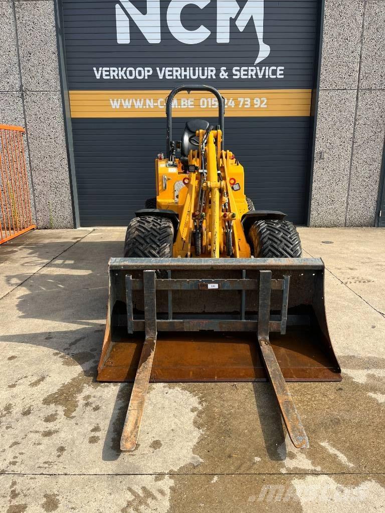 Knikmops KM 250 Pale gommate