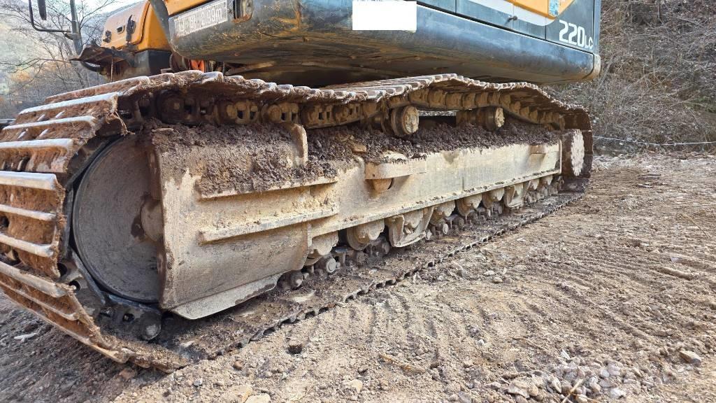 Hyundai Robex 220 LC Escavatori cingolati