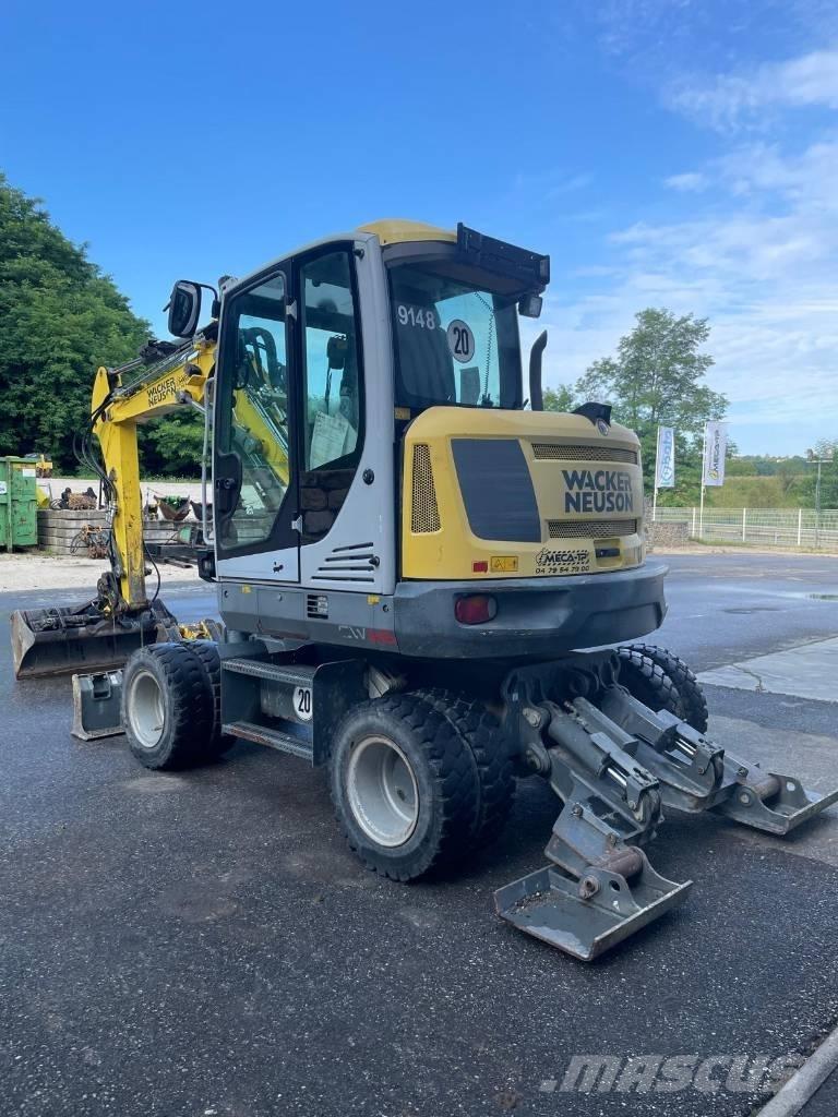 Wacker Neuson W65 Escavatori gommati
