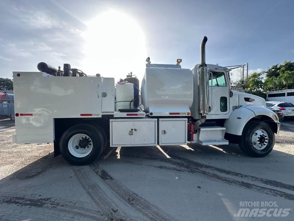 Peterbilt 335 Cisterna
