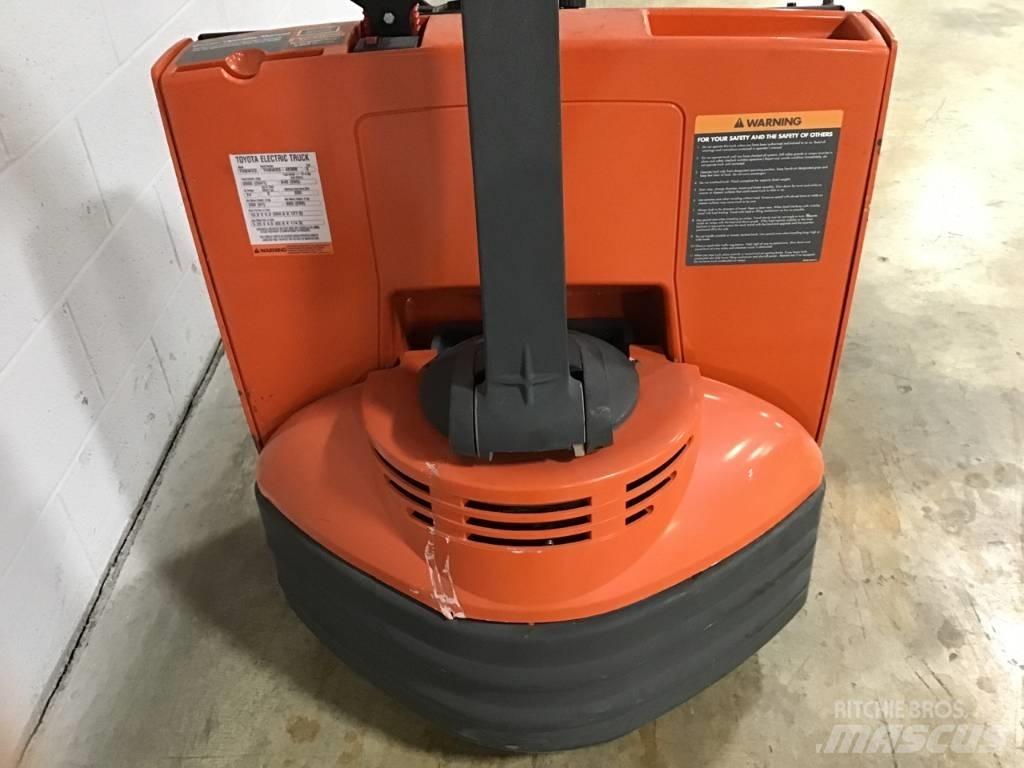 Toyota 7HBW23 Transpallet elettrici a timone