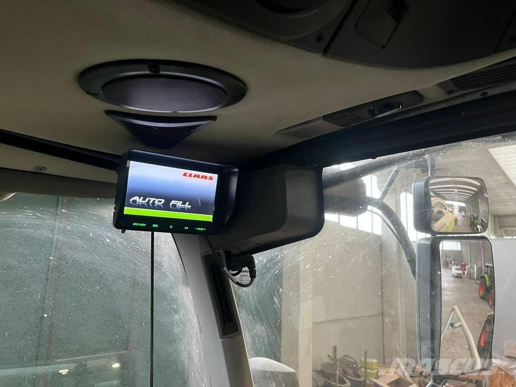 CLAAS Jaguar 970 Trince semoventi