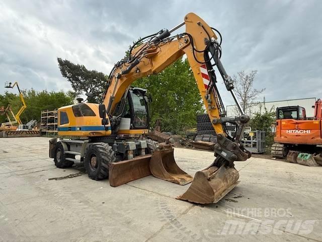 Liebherr A 914 Escavatori gommati