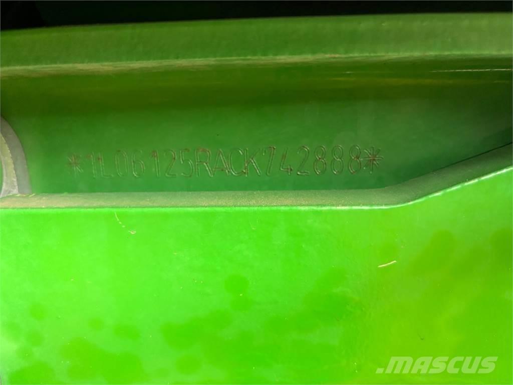 John Deere 6125R Trattori