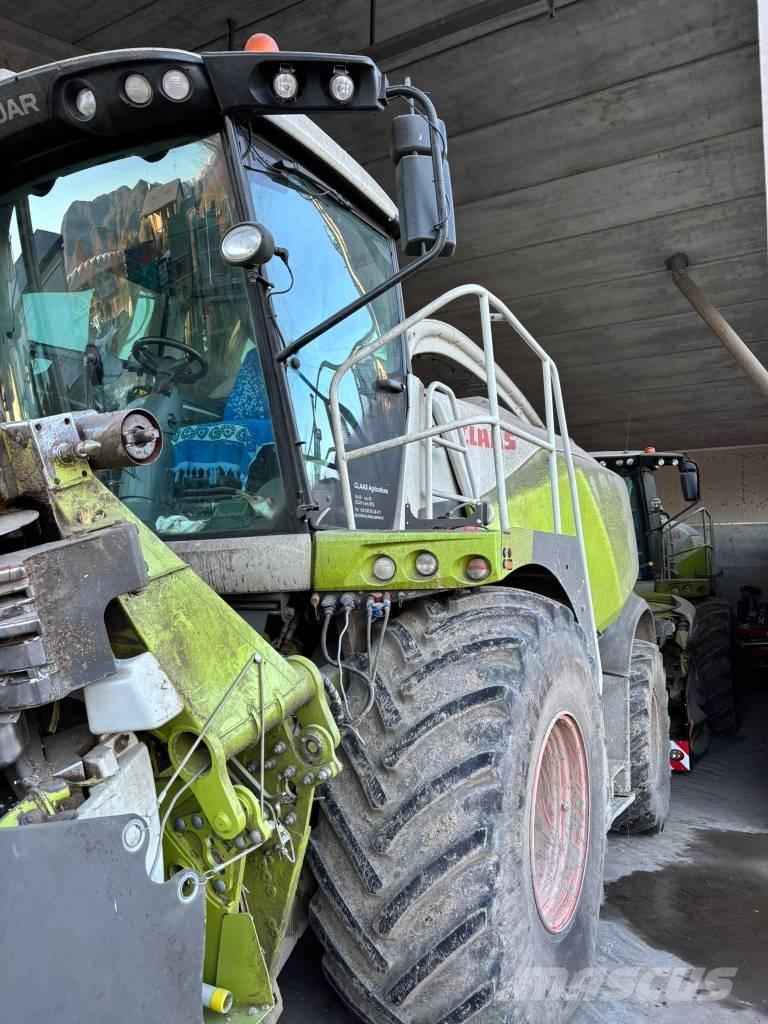 CLAAS Jaguar 970 Trince semoventi