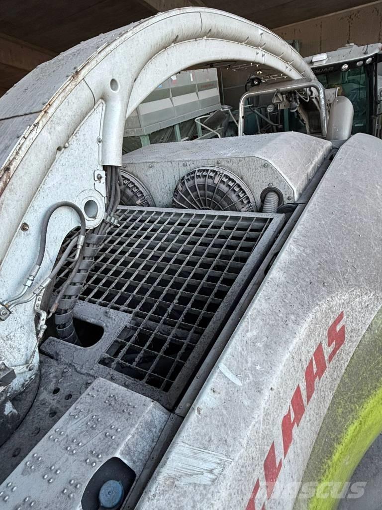CLAAS Jaguar 970 Trince semoventi