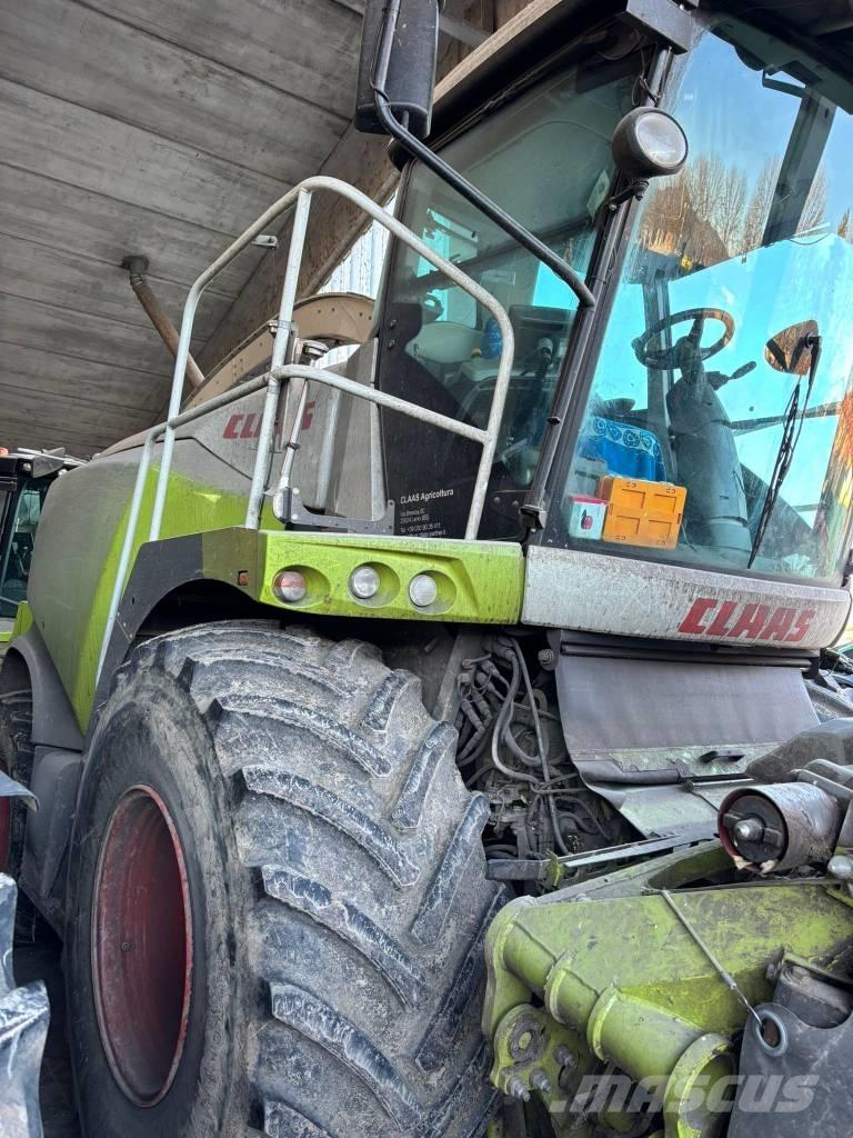 CLAAS Jaguar 970 Trince semoventi
