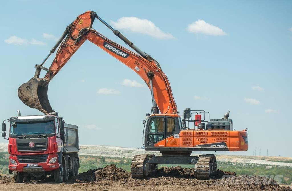 Doosan DX490LC-5 Escavatori cingolati