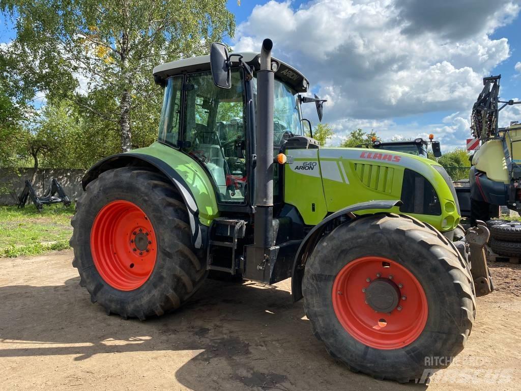 CLAAS Arion 640 Trattori