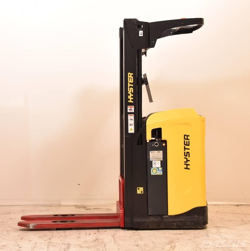 Hyster RS1.6-24 Carelli stoccatori  automatici-usati