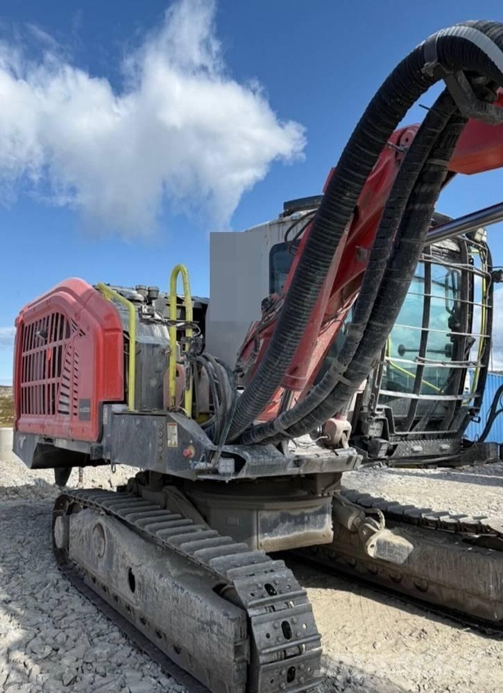 Sandvik DX800i Perforatrici di superficie