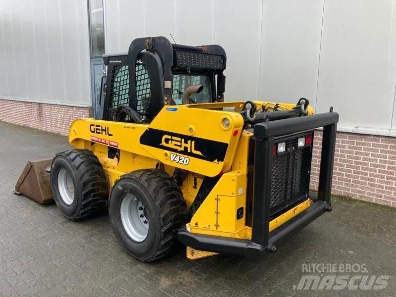 Gehl V420 Mini Pale Gommate