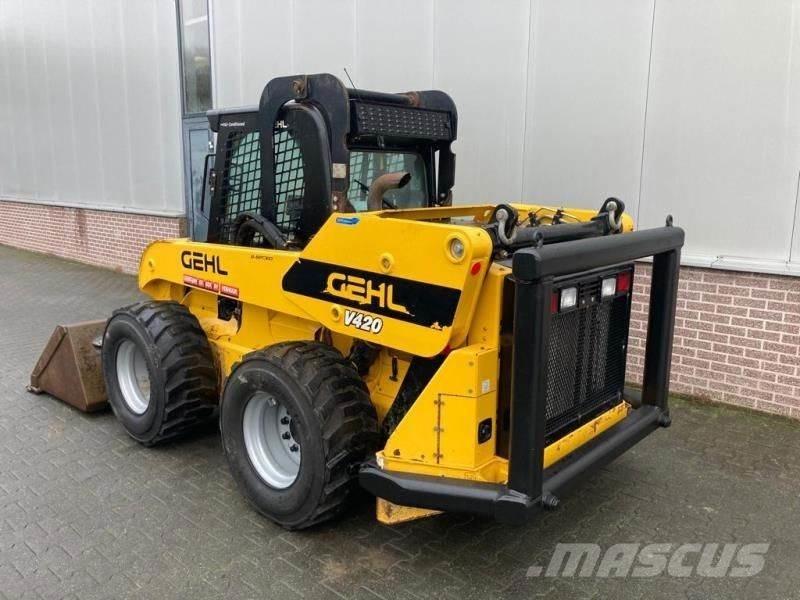 Gehl V420 Mini Pale Gommate