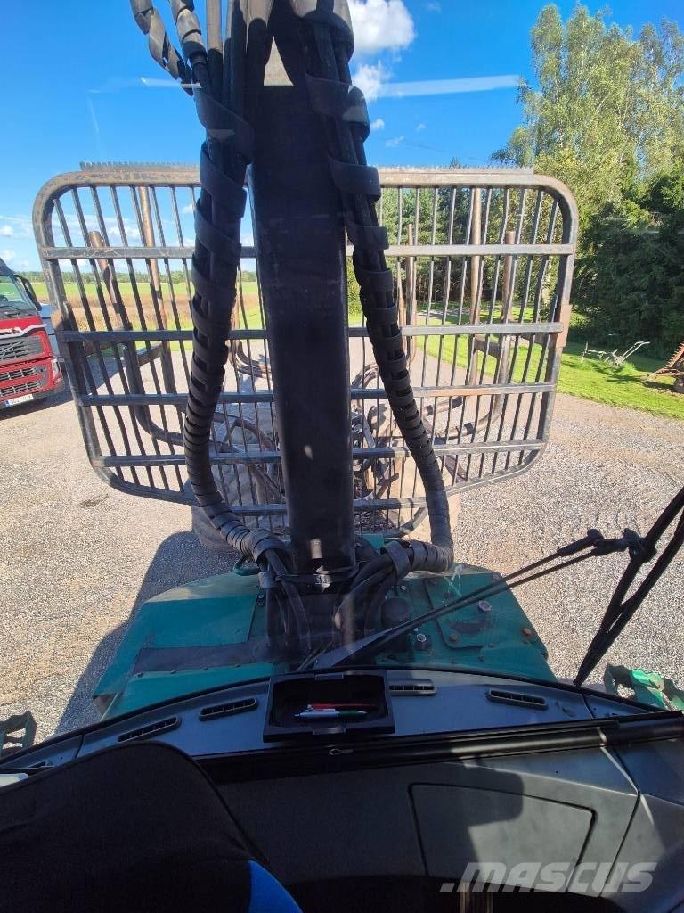 Timberjack 810D Forwarder