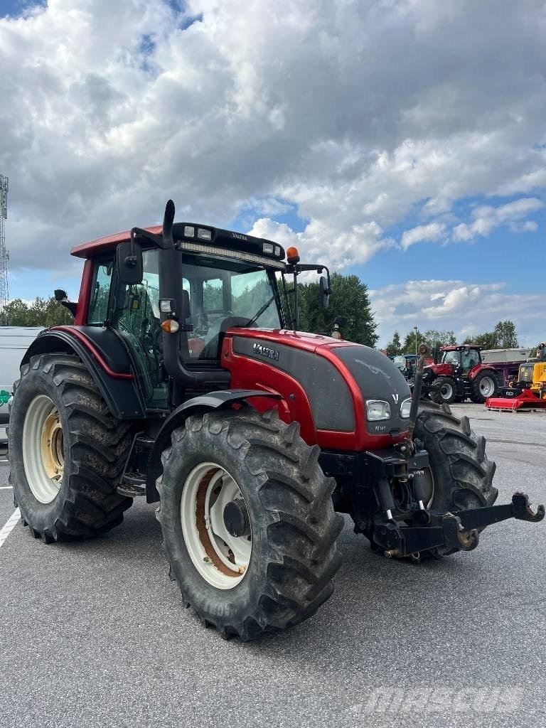 Valtra N 141 Trattori