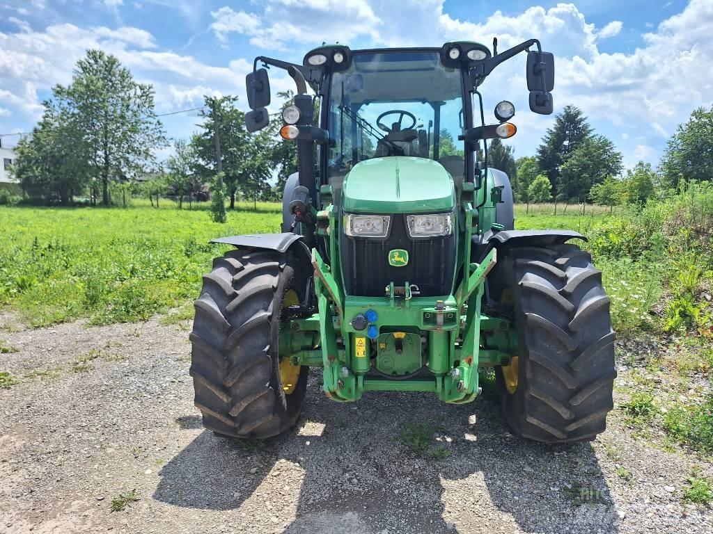 John Deere 5125R Trattori