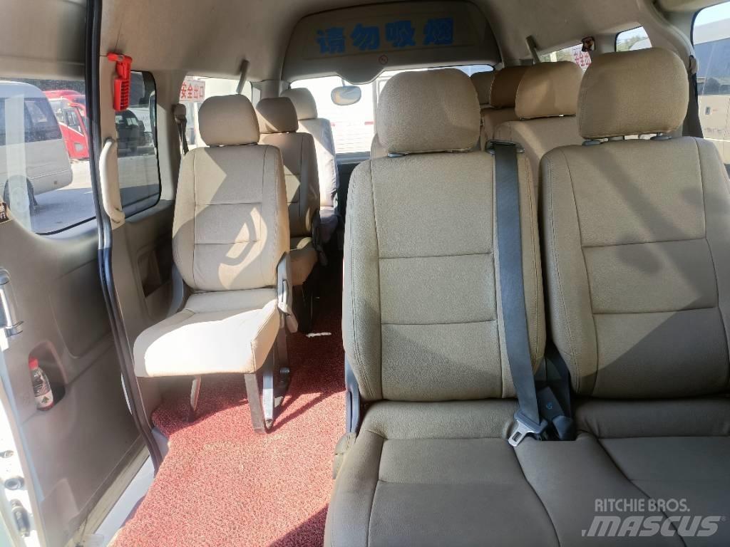 Toyota Hiace Autobus interurbani