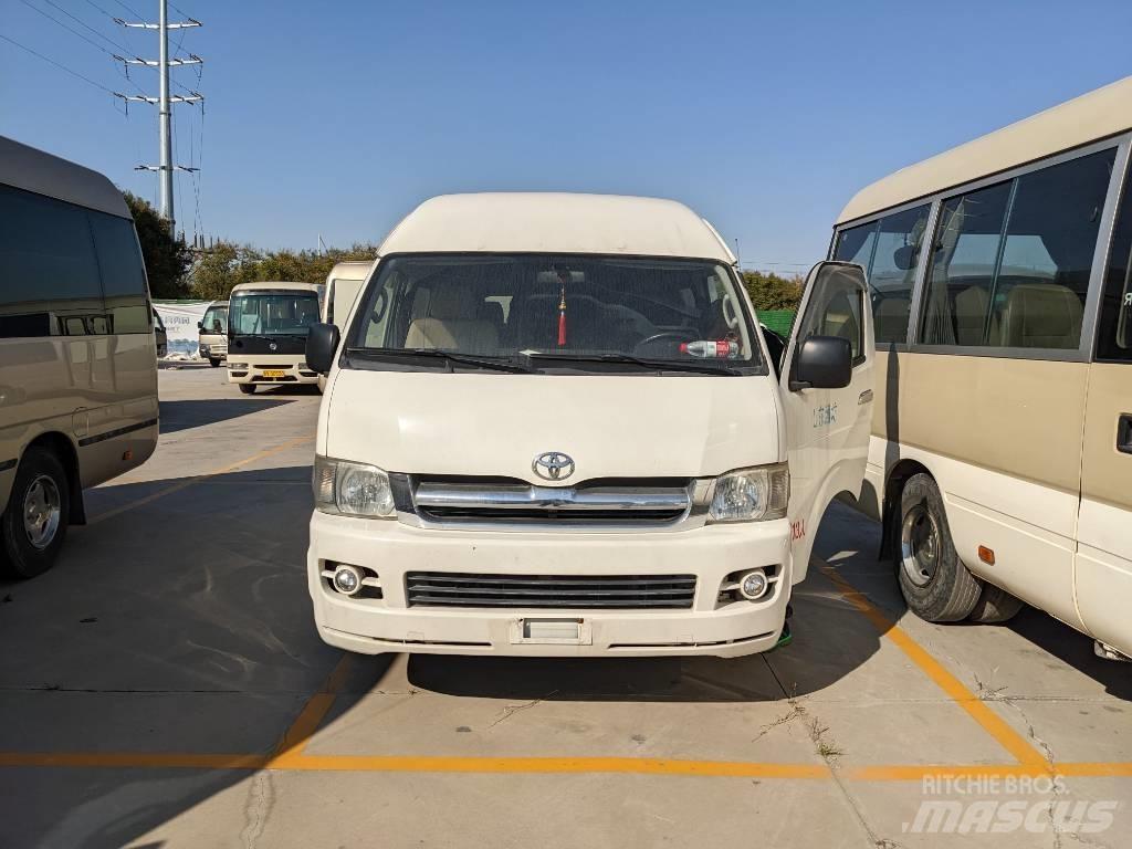 Toyota Hiace Autobus interurbani