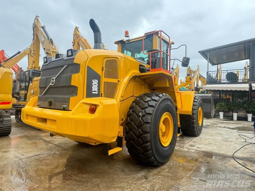 Volvo L 180 G Pale gommate