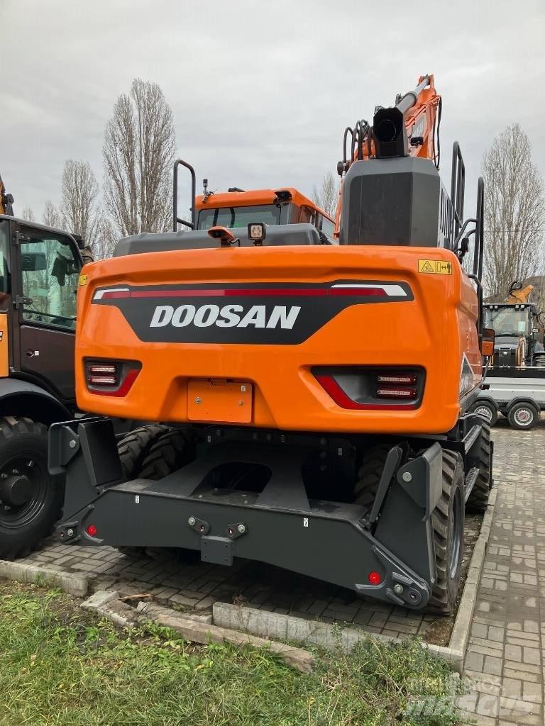Doosan DX 170 W-7 Escavatori gommati