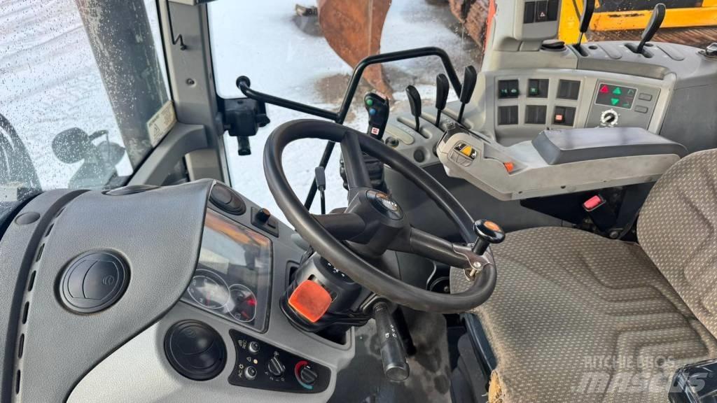 CLAAS Arion 530 Trattori