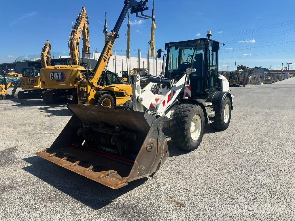 CAT 908 M Pale gommate
