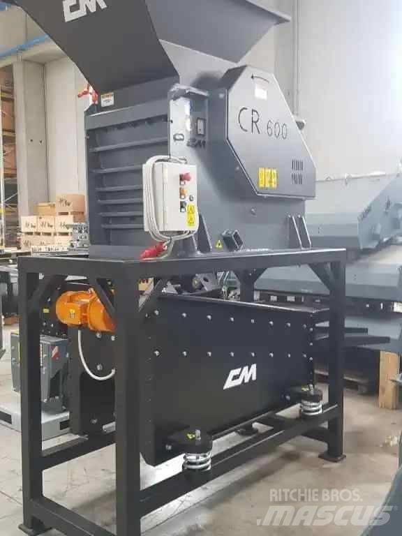CM CR 600 Benne frantumatrici