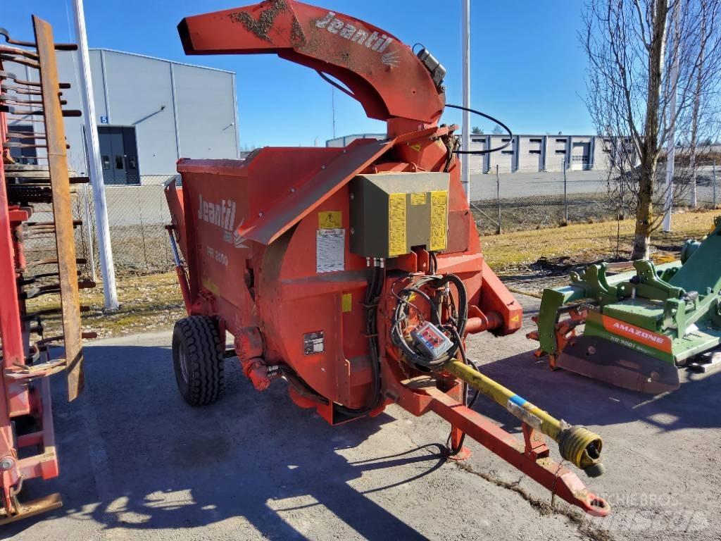 Jeantil PR 2000 Trinciatrici, tagliatrici e srotolatrici per balle