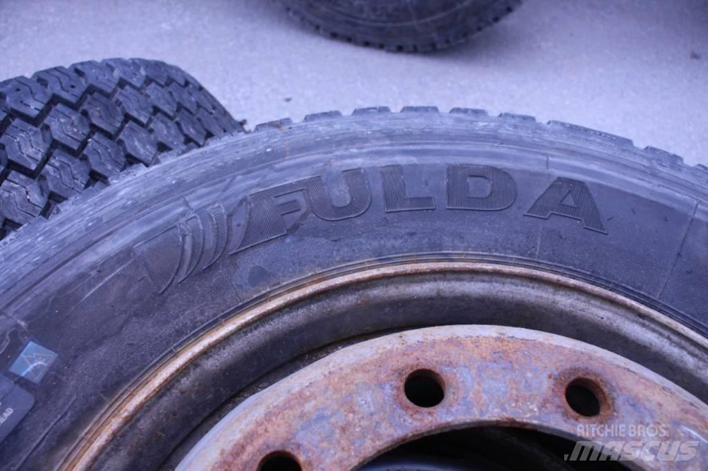 Volvo FH 16 Pneumatici, ruote e cerchioni