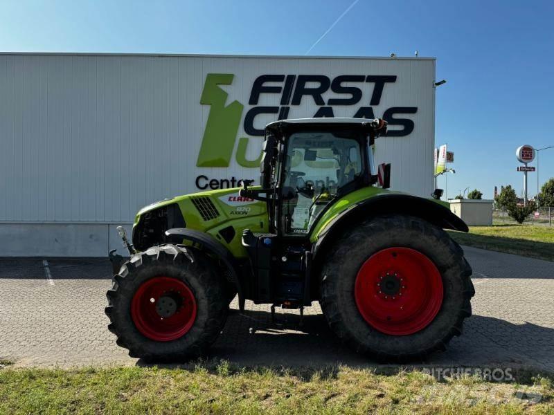 CLAAS AXION 870 Trattori