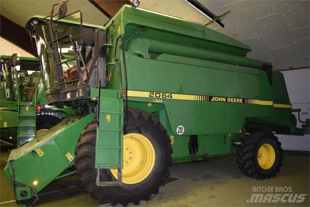 John Deere 2064 Mietitrebbiatrici