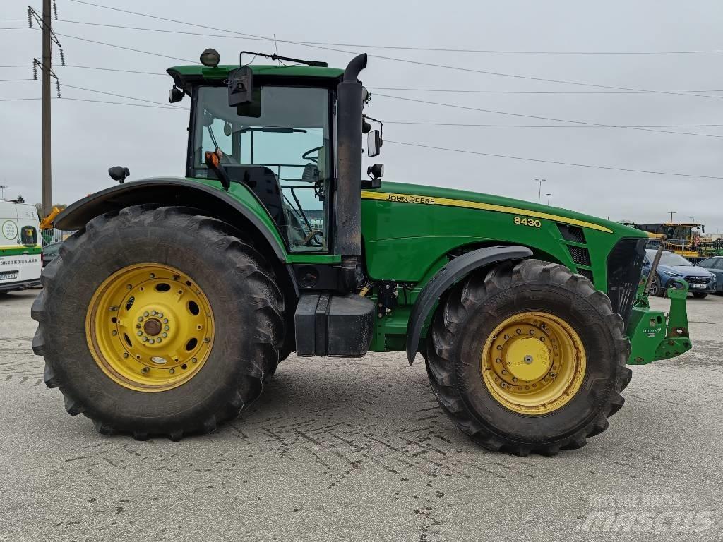 John Deere 8430 PST Trattori