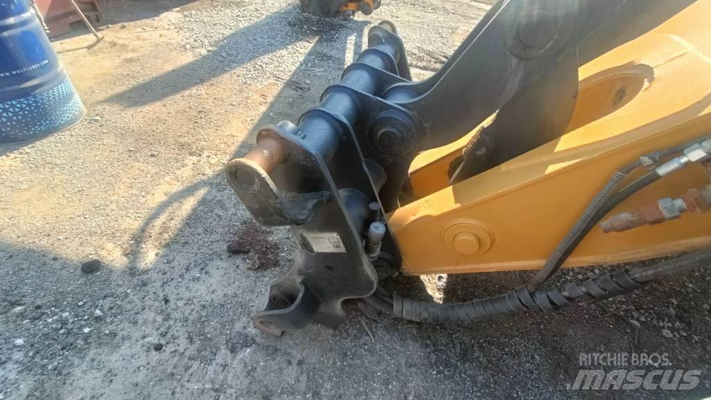 CAT 930 G Pale gommate