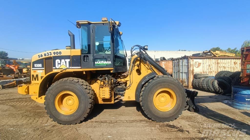 CAT 930 G Pale gommate