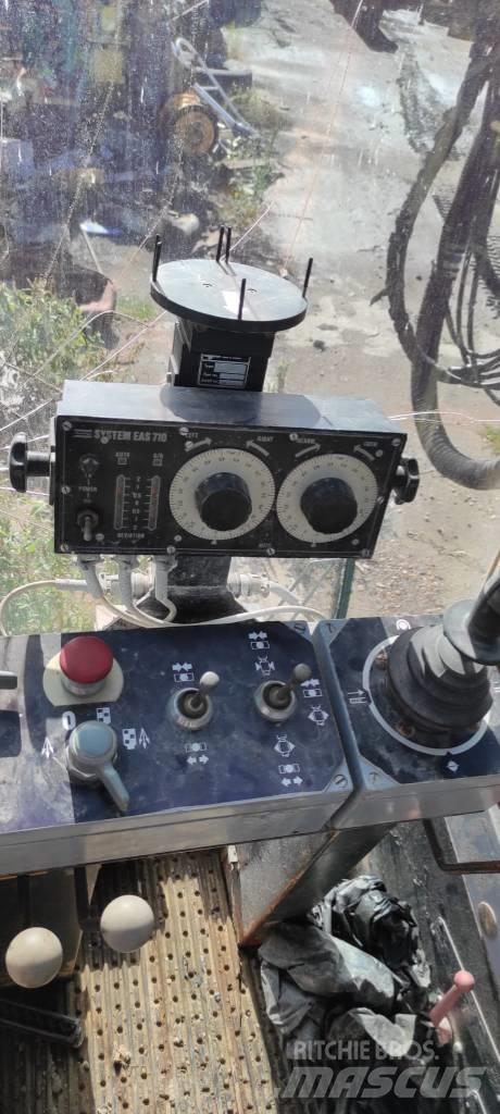 Atlas Copco ROC 812 Perforatrici di superficie
