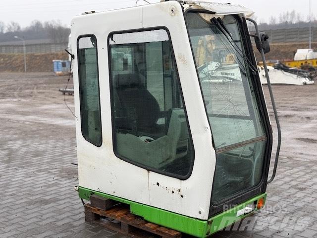 Liebherr A 924 B CAB Cabine e interni