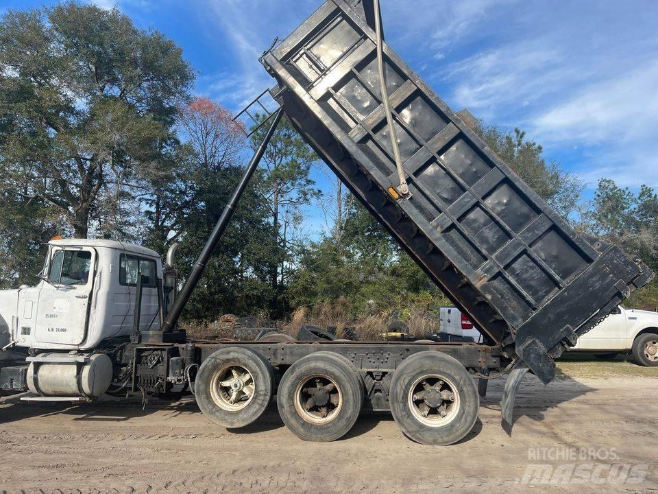 Mack dump Camion ribaltabili