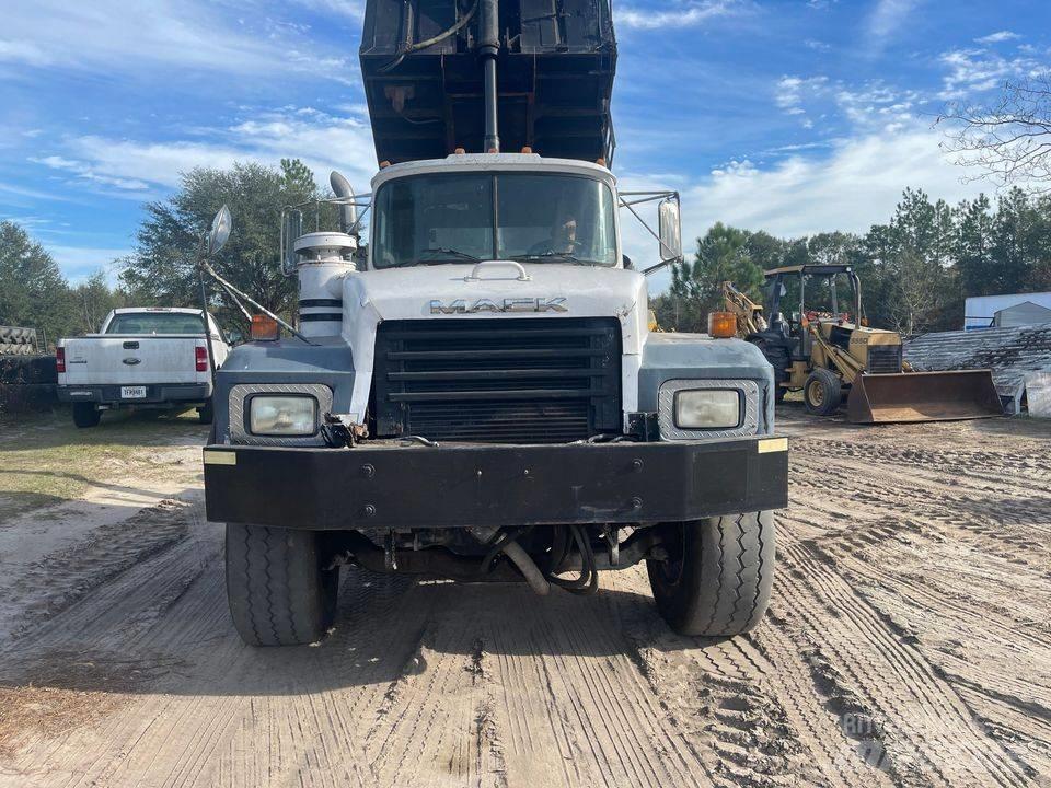 Mack dump Camion ribaltabili