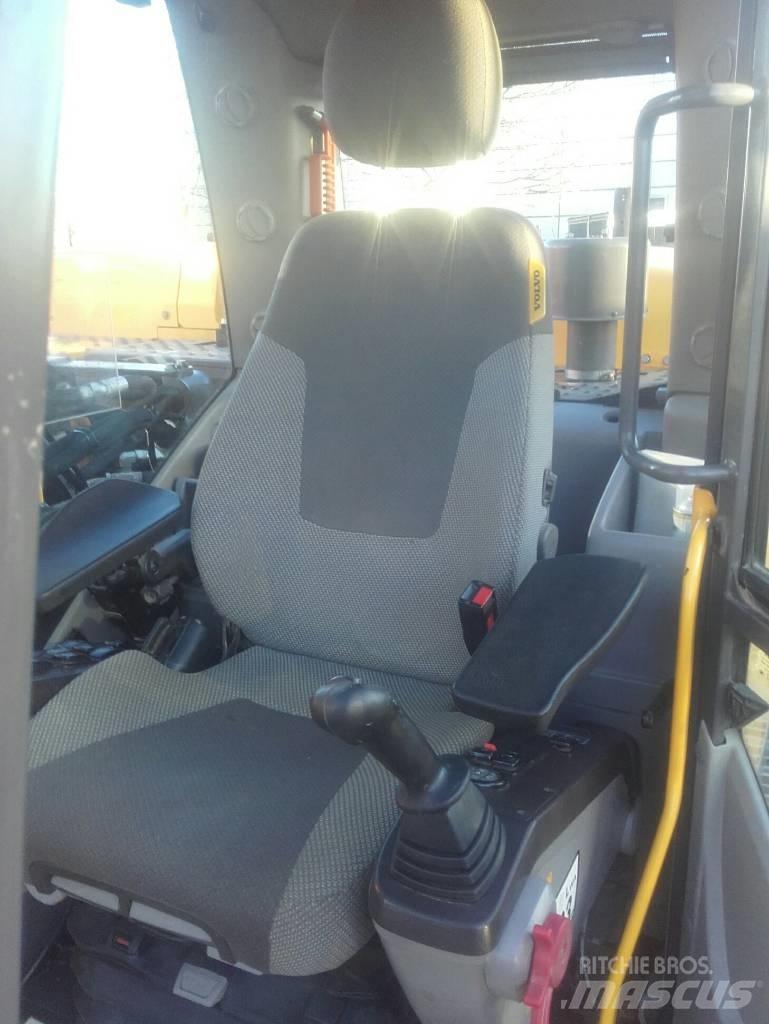 Volvo EC250DL Escavatori cingolati