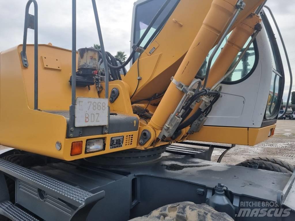 Liebherr A 900 C Escavatori gommati