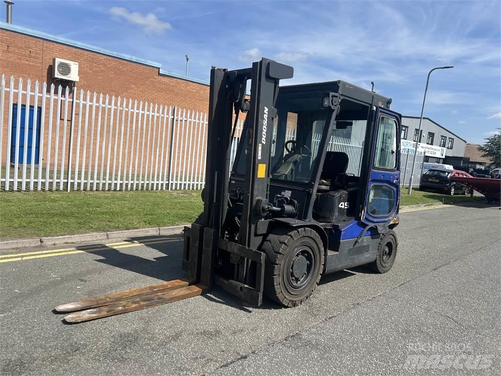 Doosan D45SC-5 Carrelli elevatori diesel