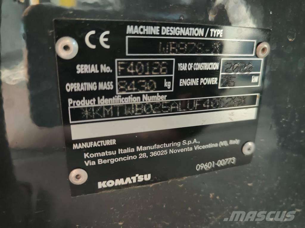 Komatsu WB 97 S-8 Terne