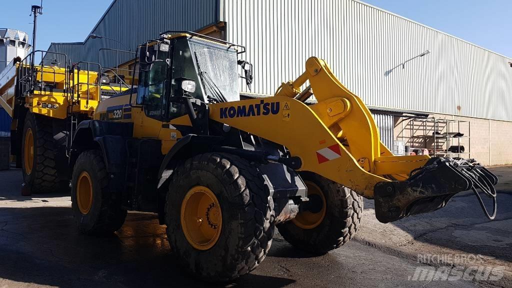 Komatsu WA320-8E0 Pale gommate
