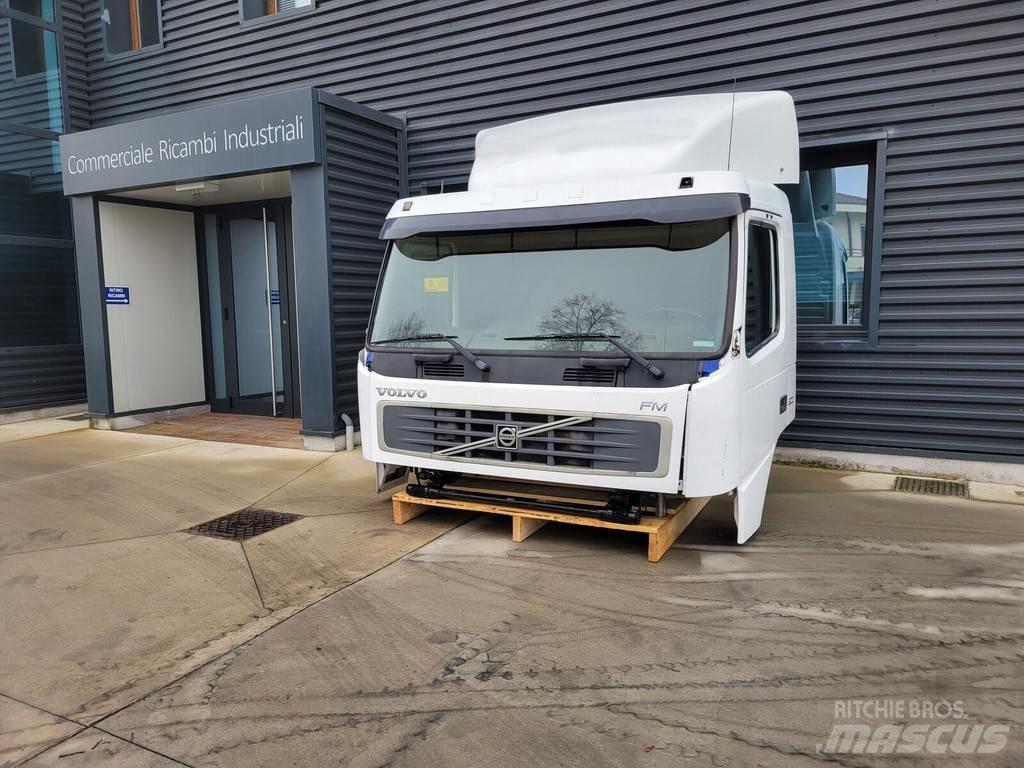 Volvo FL Cabine e interni