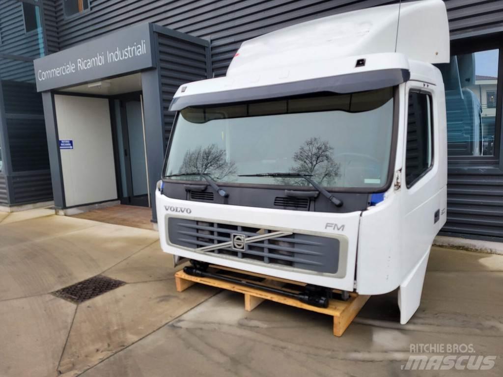 Volvo FL Cabine e interni